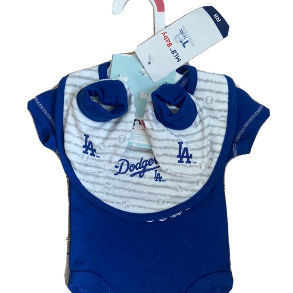 Dodgers baby set